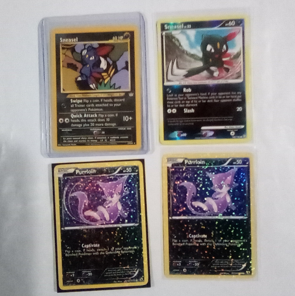 ✨Sneasel and Purrloin Holo Pokemon Card Bundle✨